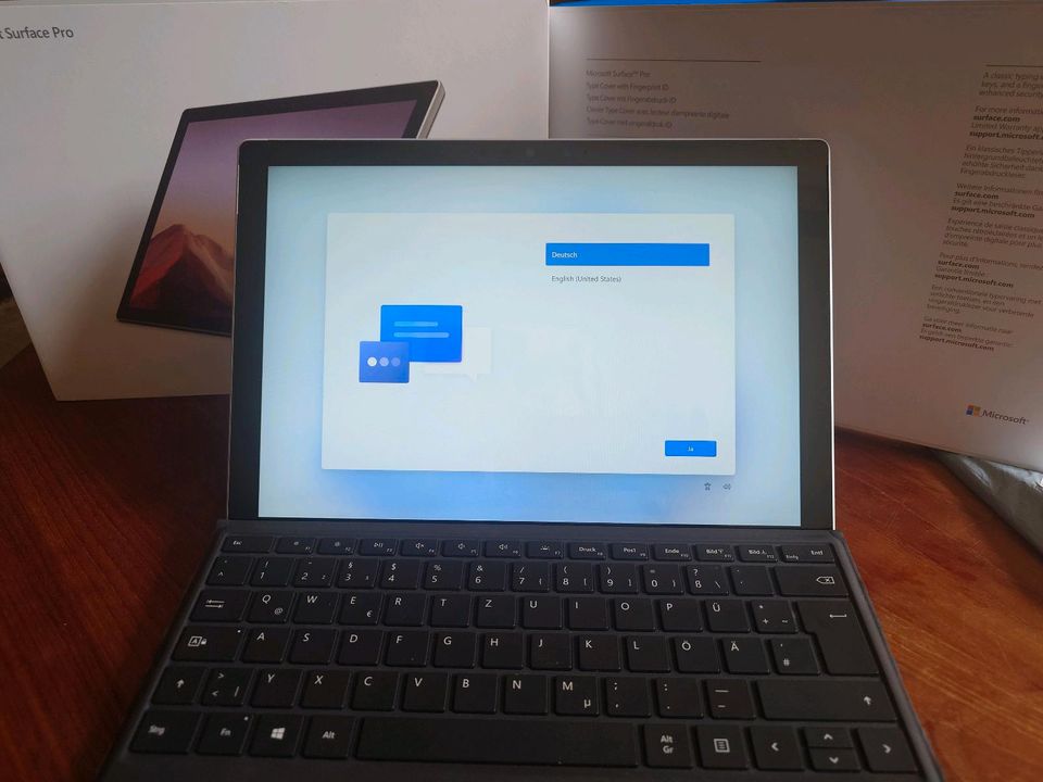 Microsoft Surface Pro 7 12,3" (128GB SSD, Intel Core i5 10. Gen, in Görlitz