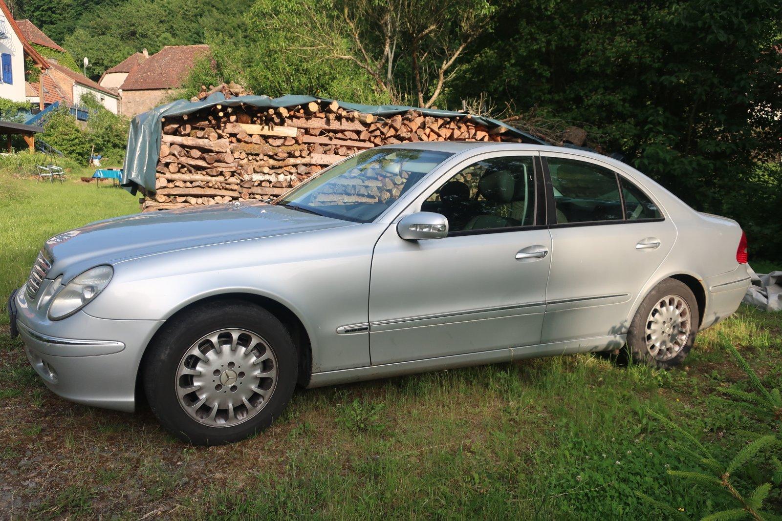 Abbildung des Autos Mercedes-Benz E 280 Auto…