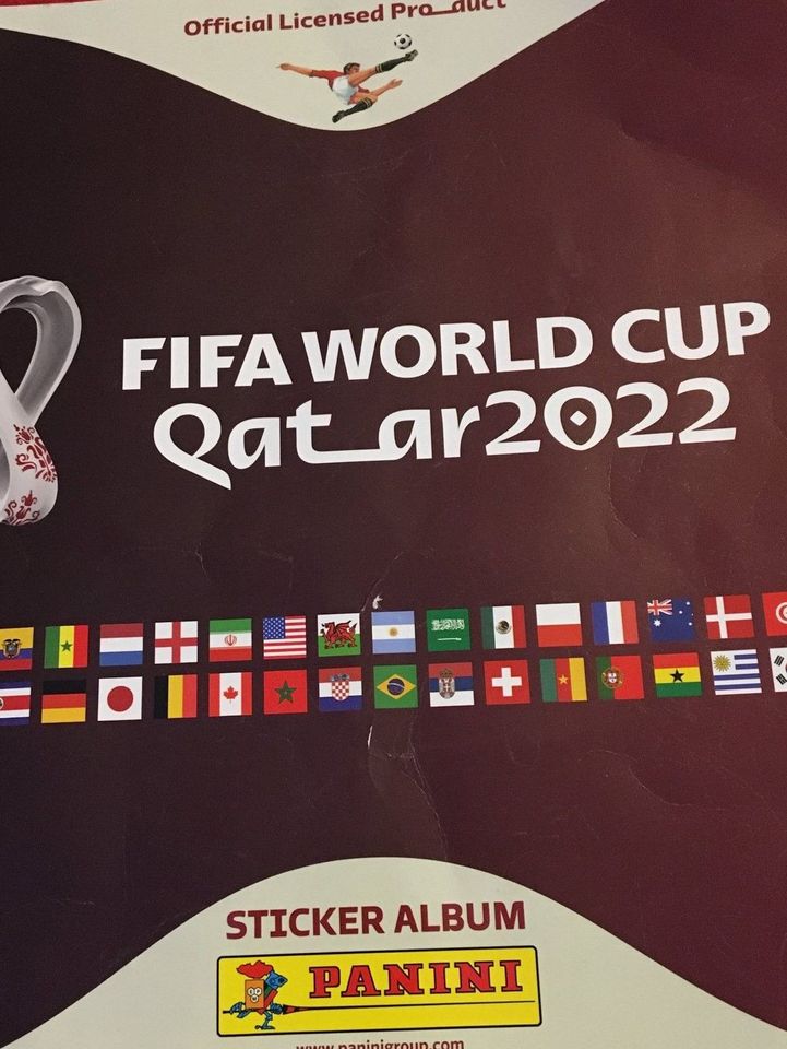 Panini WM 2022 Sticker in Berlin