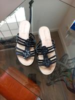 TAMARIS Sandalen Pantoletten Schlappen schwarz wie neu Gr. 40 Nordrhein-Westfalen - Bedburg-Hau Vorschau