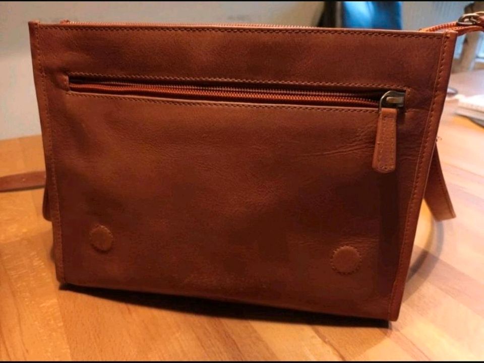 Handtasche aus Leder in Quickborn