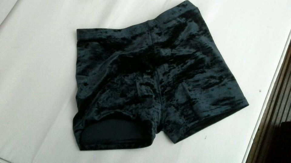 Mädchen Hotpants für Sport bspw. Gr.140 in Frankfurt am Main