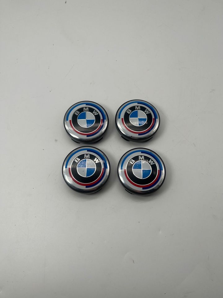 NEU 4x 60mm Nabendeckel Emblem Auto Felgendeckel passend für BMW in Soltau