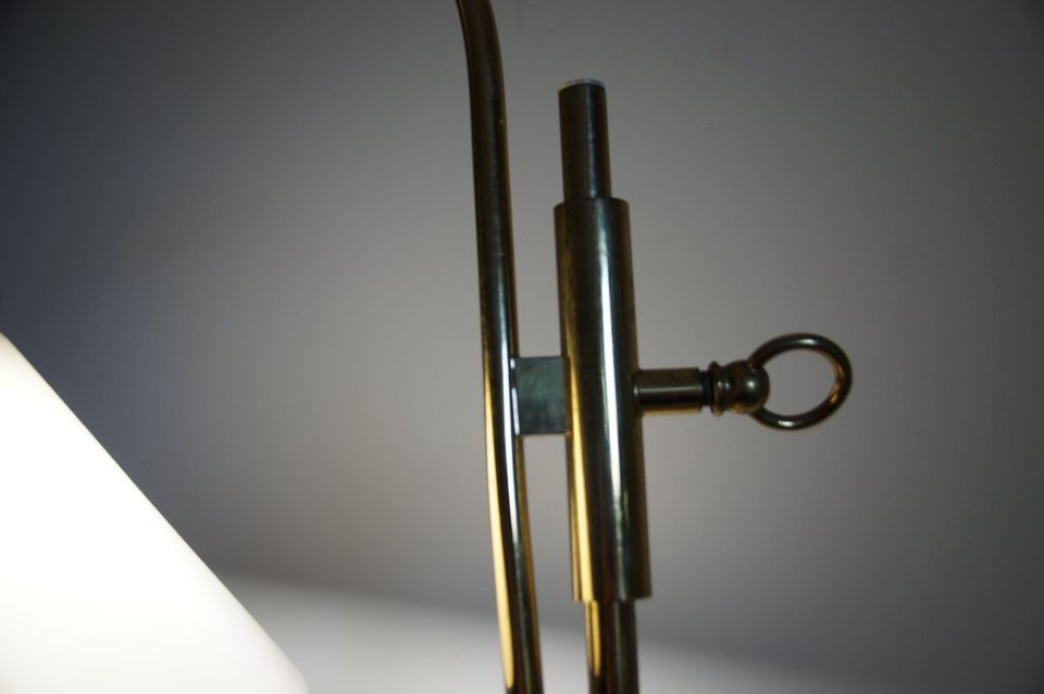 Tischlampe Leselampe Opalglas Messing Schusterschirm in Solingen