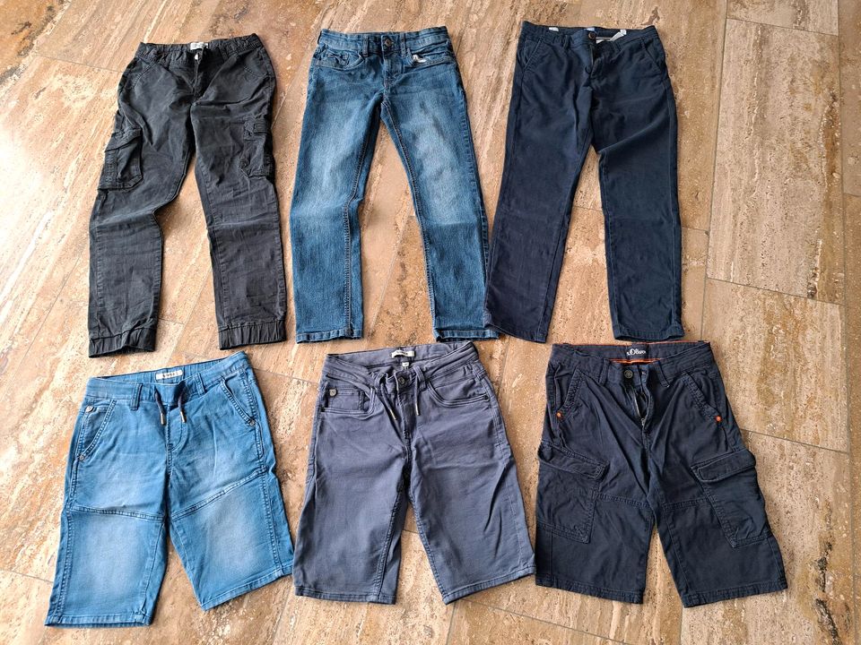 Bekleidungspaket Hosen in der Größe 158 für Jungen in Kassel