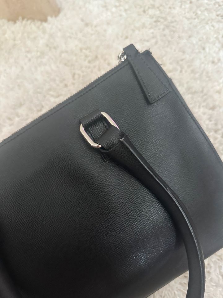 Marc Cain Tasche Handtasche schwarz Silber bag in Düsseldorf