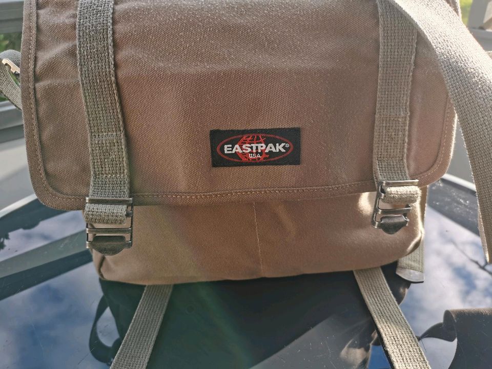 EASTPAK Tasche /Umhängetasche in Solms