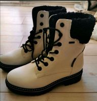 NEU gefütterte Winter Boots von Bench in offwhite Gr. 37 Brandenburg - Luckenwalde Vorschau