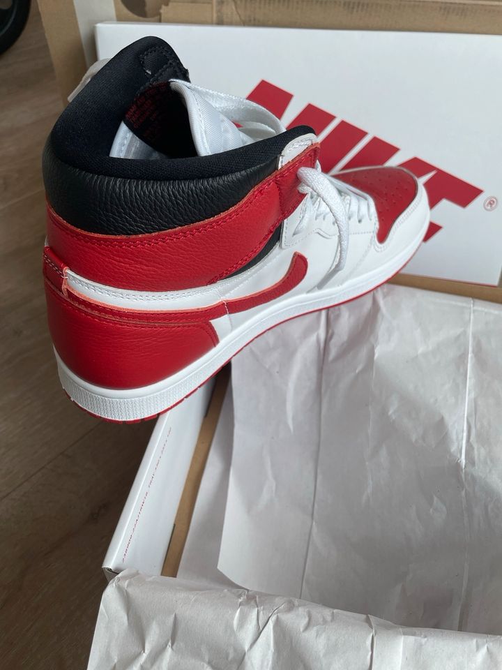 Nike Air Jordan 1 Retro High OG Heritage in Berlin