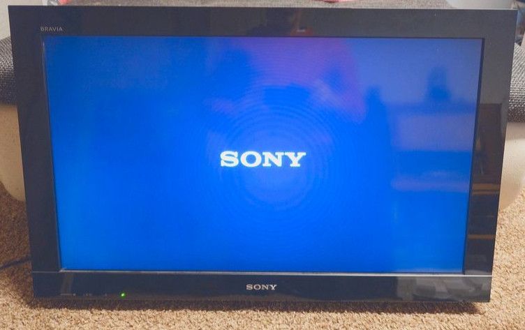 SONY Fernseher 32" KDL-32BX300 4x HDMI in Tornau v d Heide