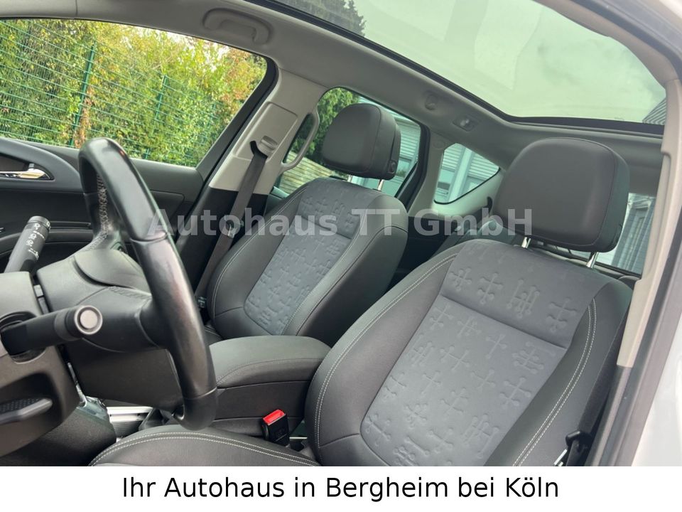 Opel Meriva 1.4 INNOVATION°Panorama°Navi°PDC°SHZ+LHZ° in Bergheim