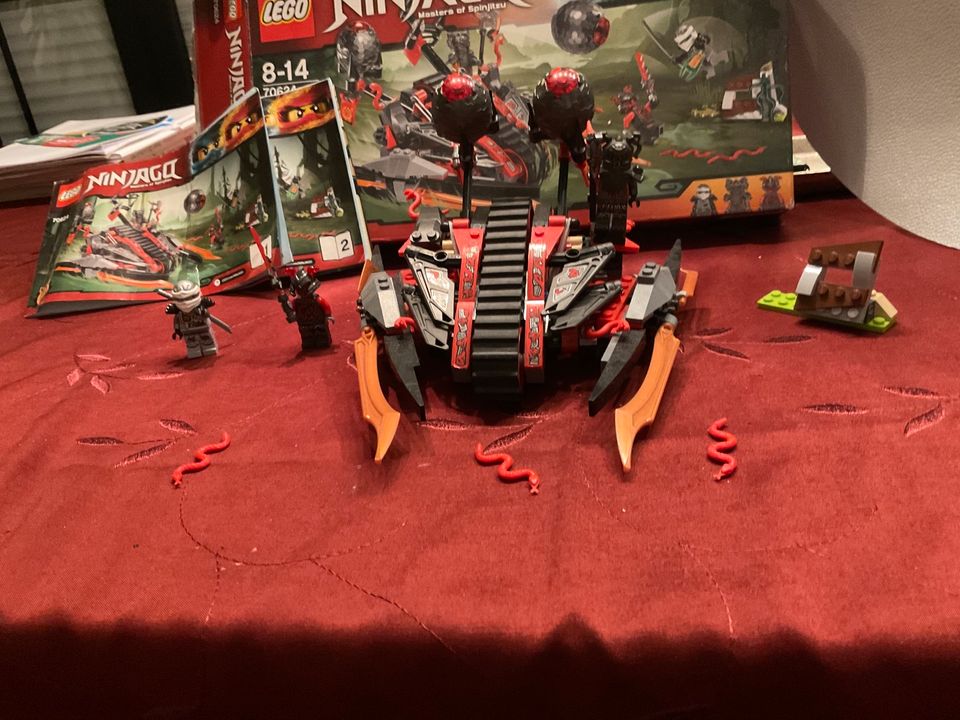 Lego Ninjago 70624  - Vermillion Eindringling in Borgholzhausen