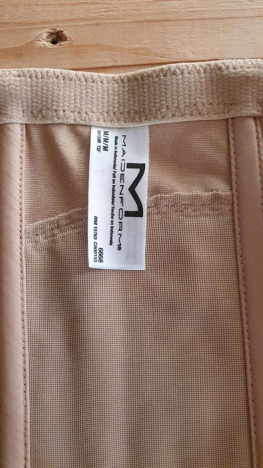 Maidenform Korsage - schwarz - weiß - beige - NEU in Samerberg