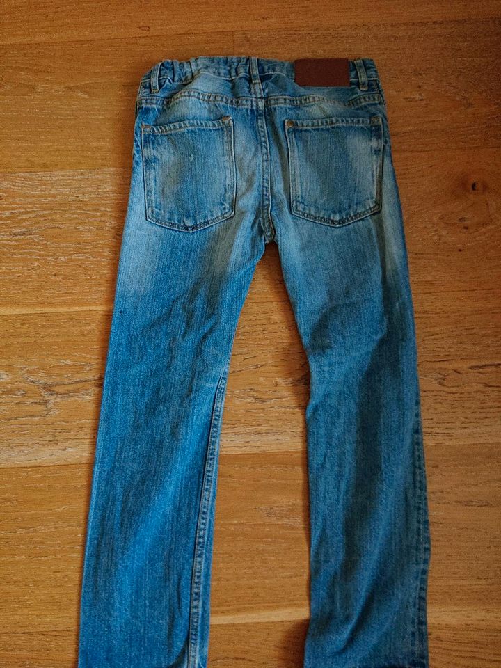 Verschiedene Jeans /Hosen gr. 128 in Dresden