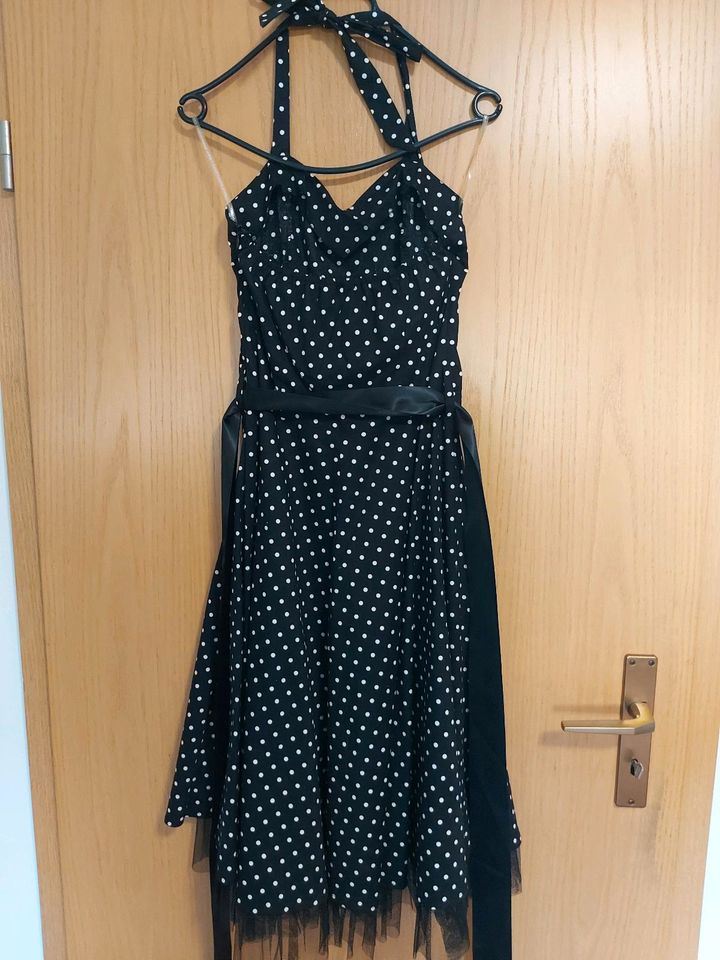 Kleid H&R London Größe 38 in Oppach