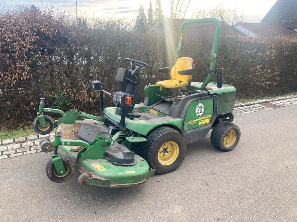 John Deere 1565 Frontmäher 38PS Bj. 12 Allrad Diesel in Böblingen