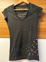 Guess T-Shirt mit Schrift in XS Bayern - Geisenfeld Vorschau