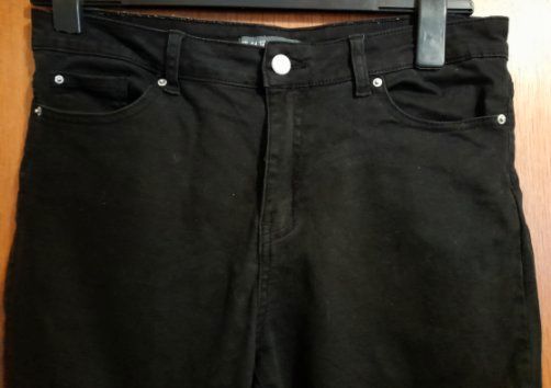 Leichte stretchige Jeans Gr. 44 in schwarz in Steinhöring