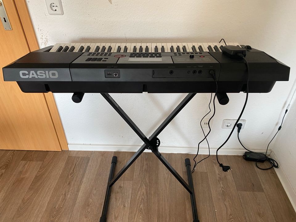 Casio CT-X3000 Keyboard mit Ständer in Torgau