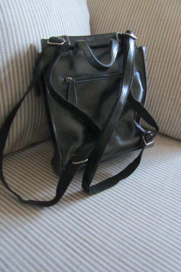 Damen Lederrucksack von Realer, schwarz in Weeze