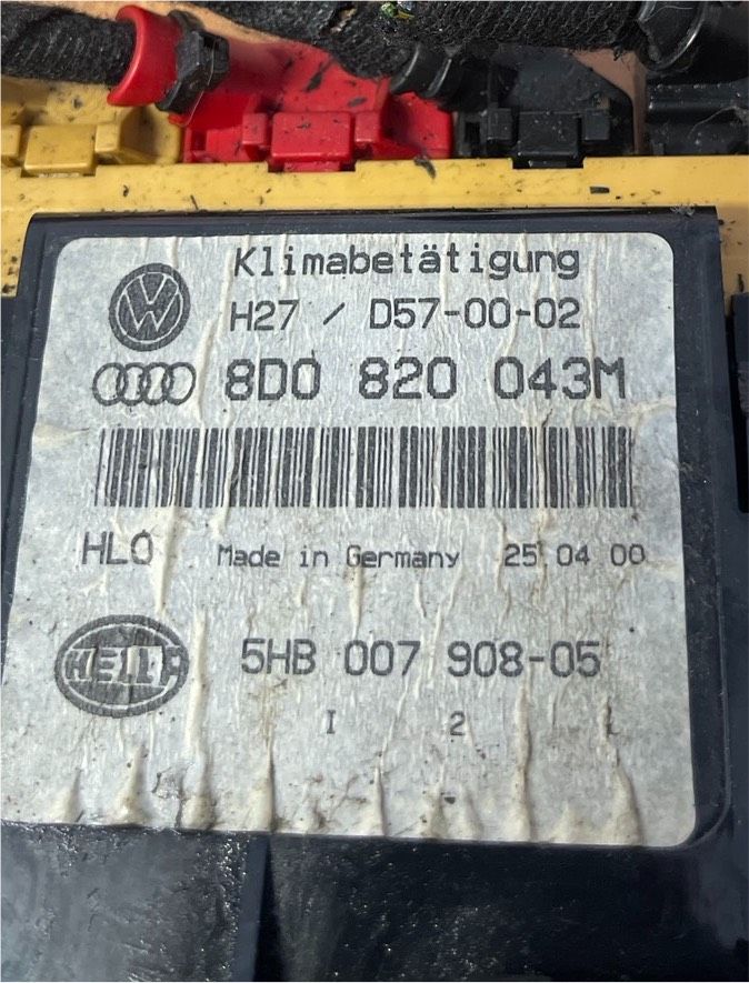 Audi A4 B5 Klimabedienteil Heizungsbedienteil 8D0820043 in Idar-Oberstein