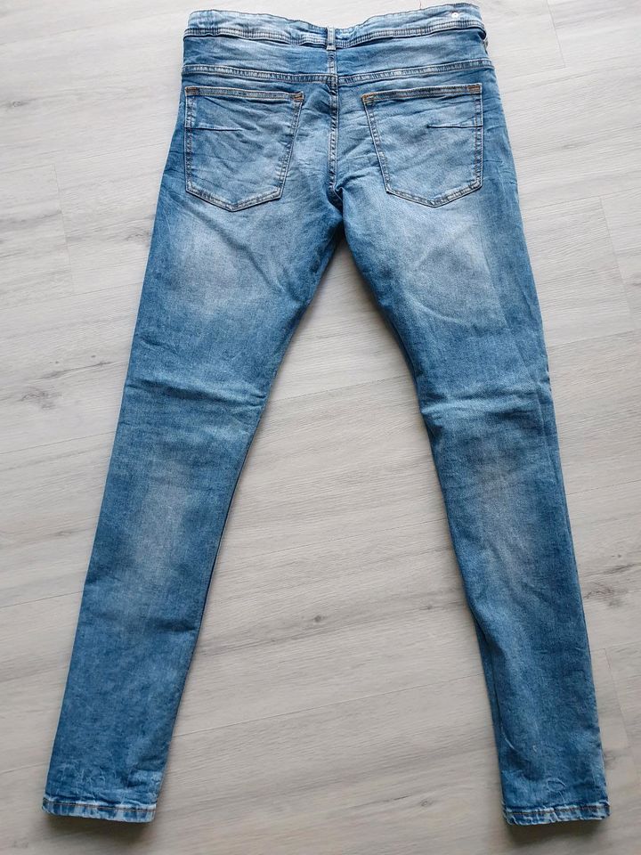 Jeans Herren in Busenberg