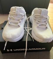 Unisex Turnschuhe Under Armour Gr.41 Thüringen - Apolda Vorschau