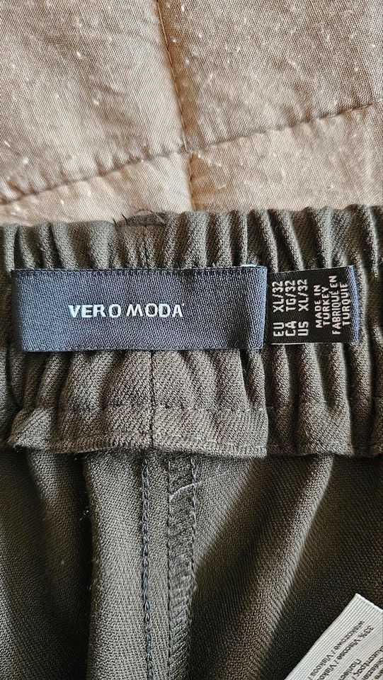 Vero Moda Hose VMMAYA Loose Fit  Gr. XL Länge 32 in Erlangen