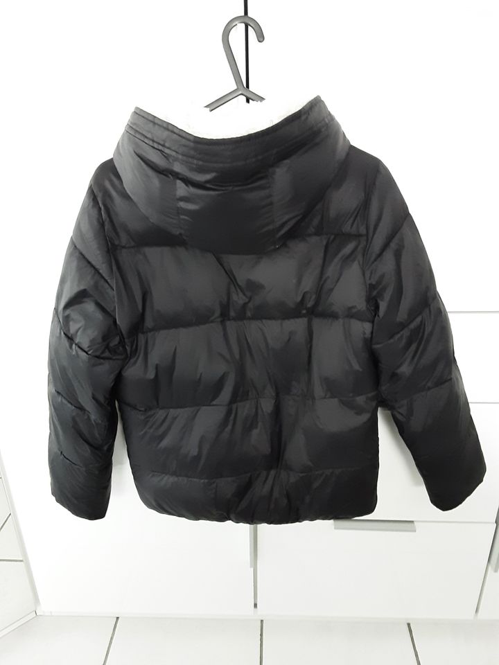 Winterjacke gefüttert abercrombie kids 9/10 in Troisdorf