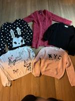 4 Pullover 1 Strickjacke Gr. 122/128 Schleswig-Holstein - Flensburg Vorschau