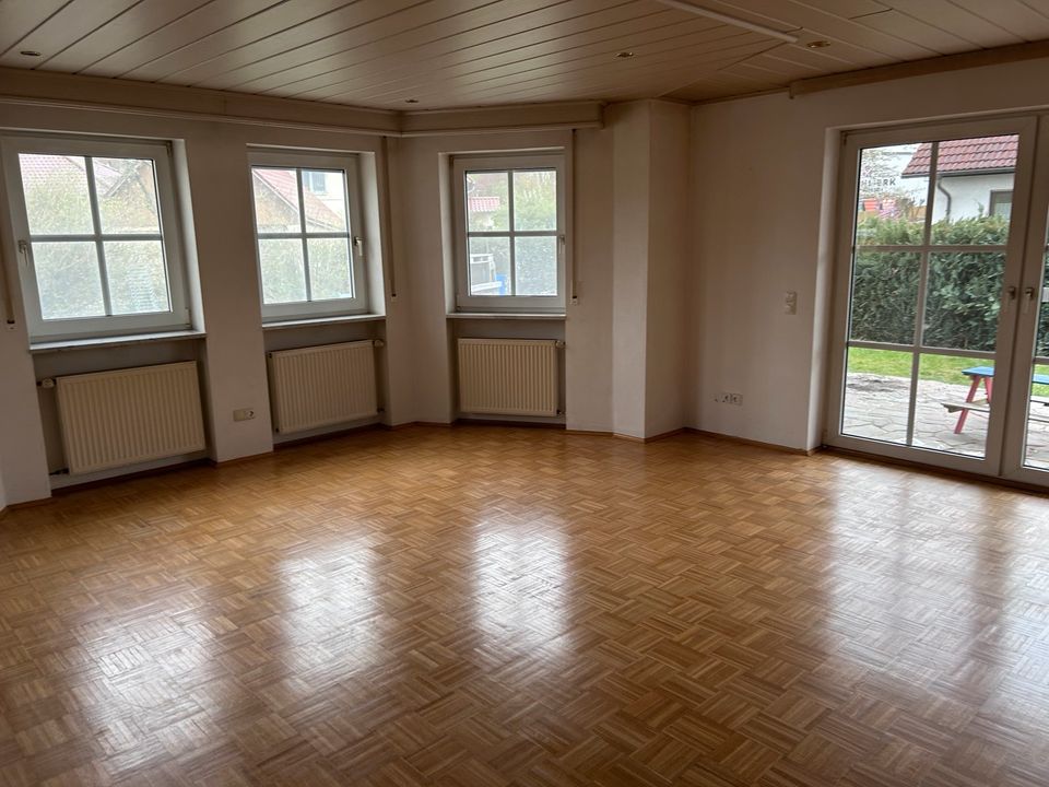 Freundliche 3-Zimmer EG Wohnung mit Terrasse, Frankenwinheim in Gerolzhofen
