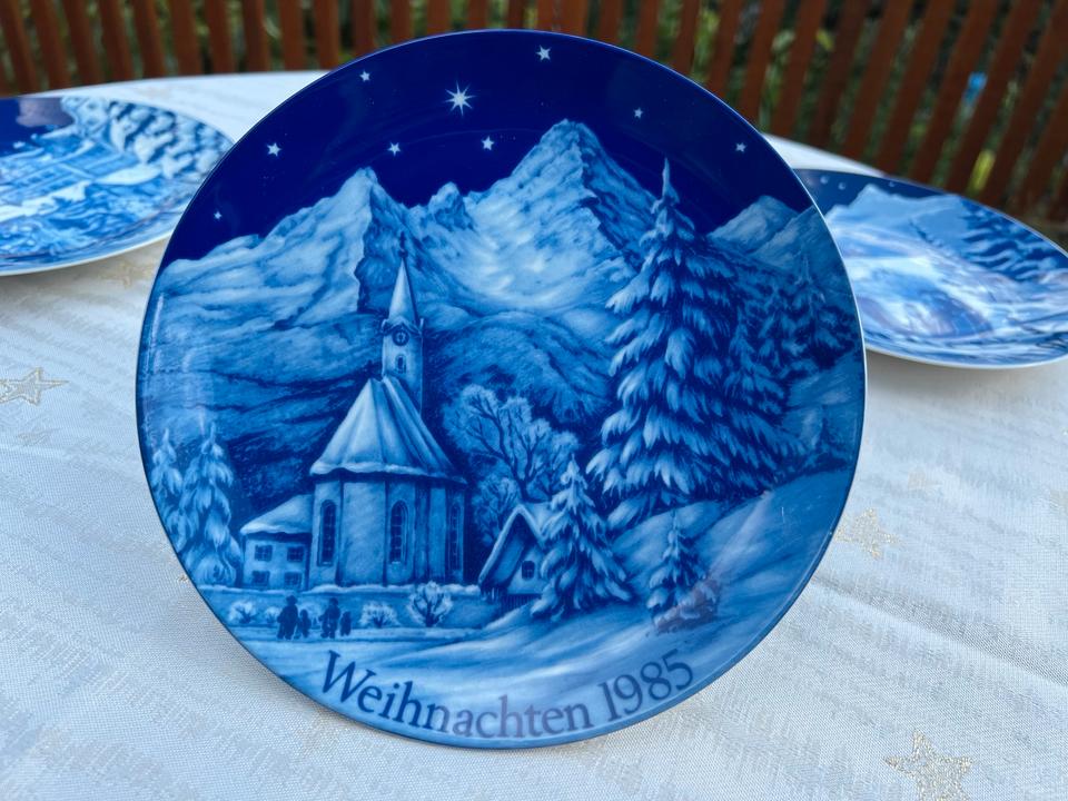 4 Weihnachtsteller Bavaria Echt Kobalt 1982-1985 Christmette in Quierschied