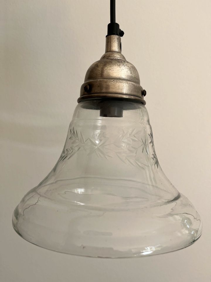 Lampe, Glas mit Ornamenten, Privatverkauf, gebraucht in Mühlhausen