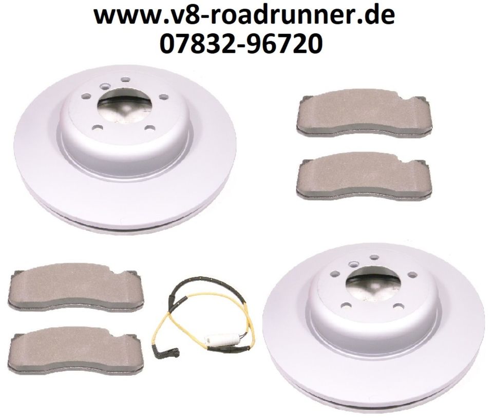 BMW 135i 2007-2012 E82 + E88 Bremsscheiben + Beläge vorne neu in Steinach Baden