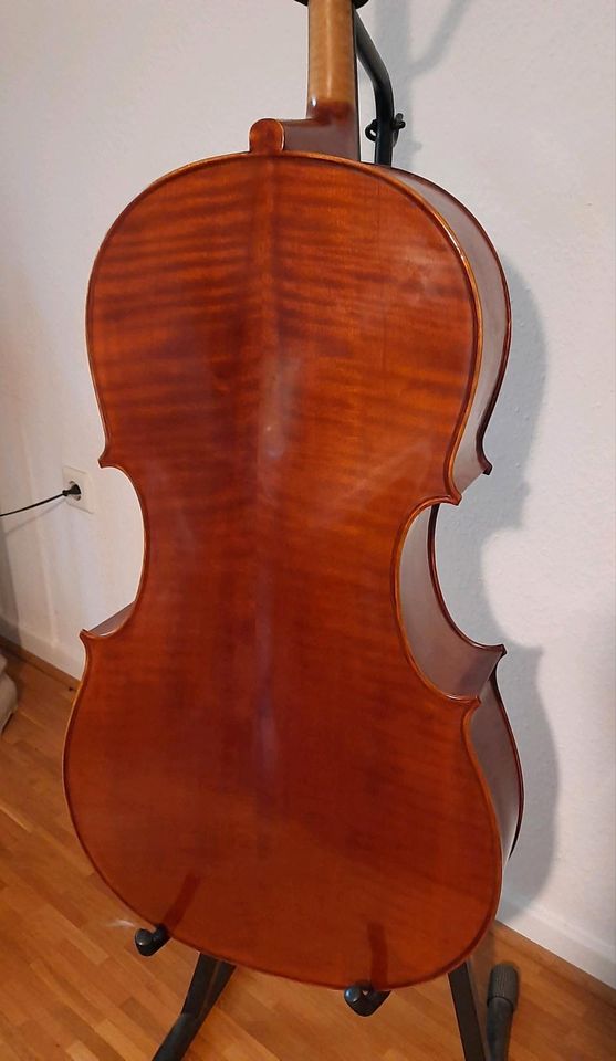Cello 4/4 mit Bogen und Tragetasche in Bonn