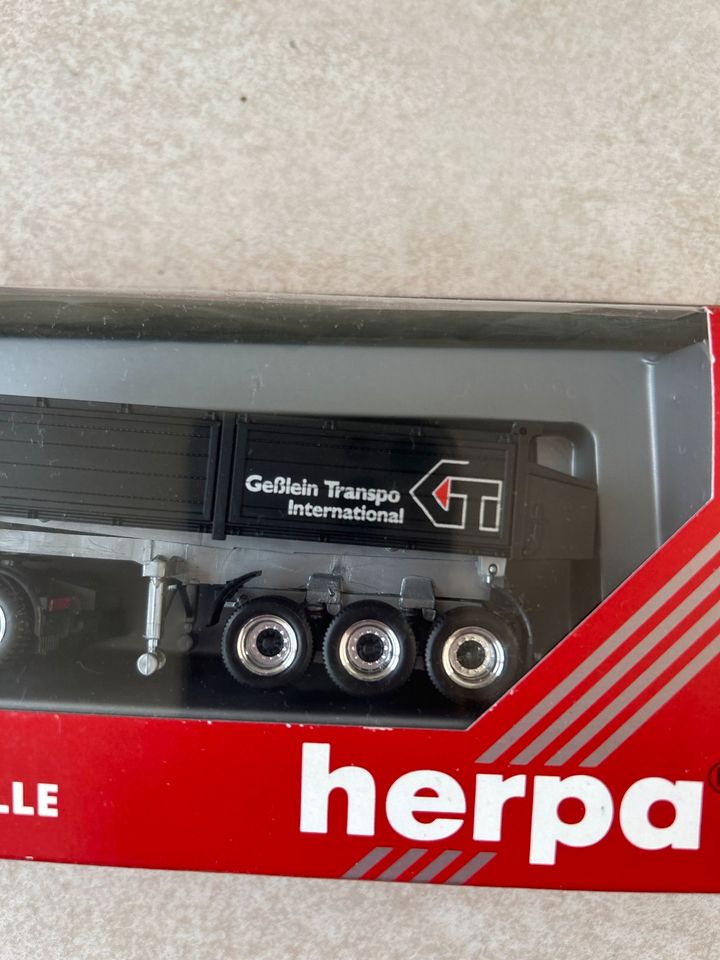 Herpa Truck MB SKKipps 184923 in Modautal