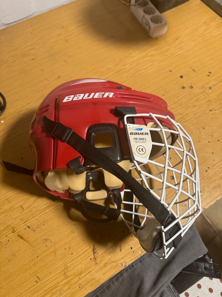 Eishockey Helm I Bauer | rot | Seniorgröße in Kiel