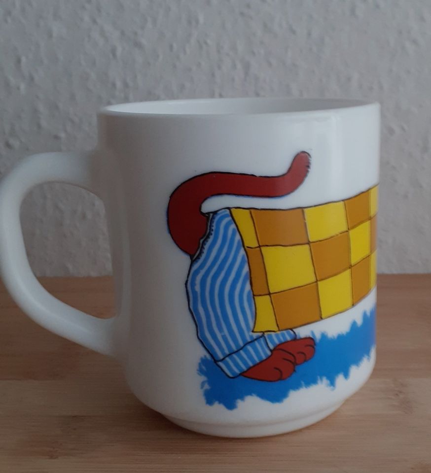 Arcopal France Tasse *Kater von Welt* Opalglas/Milchglas Vintage in Augsburg