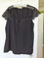 Schwarzes Top T Shirt Orsey mit Spitze edel Gr. M Nordrhein-Westfalen - Remscheid Vorschau