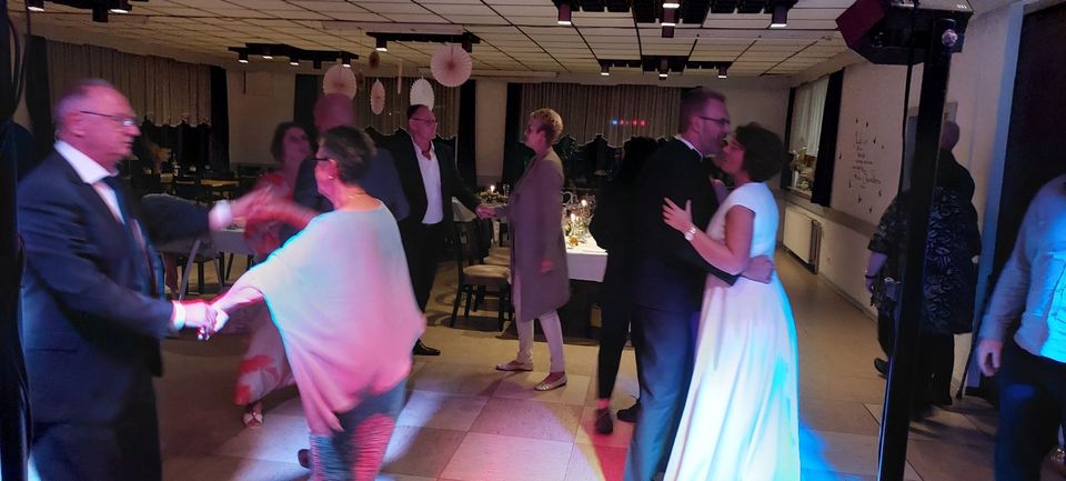 Erfahrener DJ für Hochzeit Geburtstag Jubiläen Partys 2024 in Osnabrück