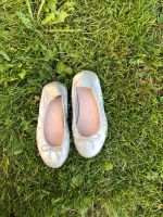 Tolle Unisa Ballerinas silber 31 Mädchen Schuhe München - Ramersdorf-Perlach Vorschau