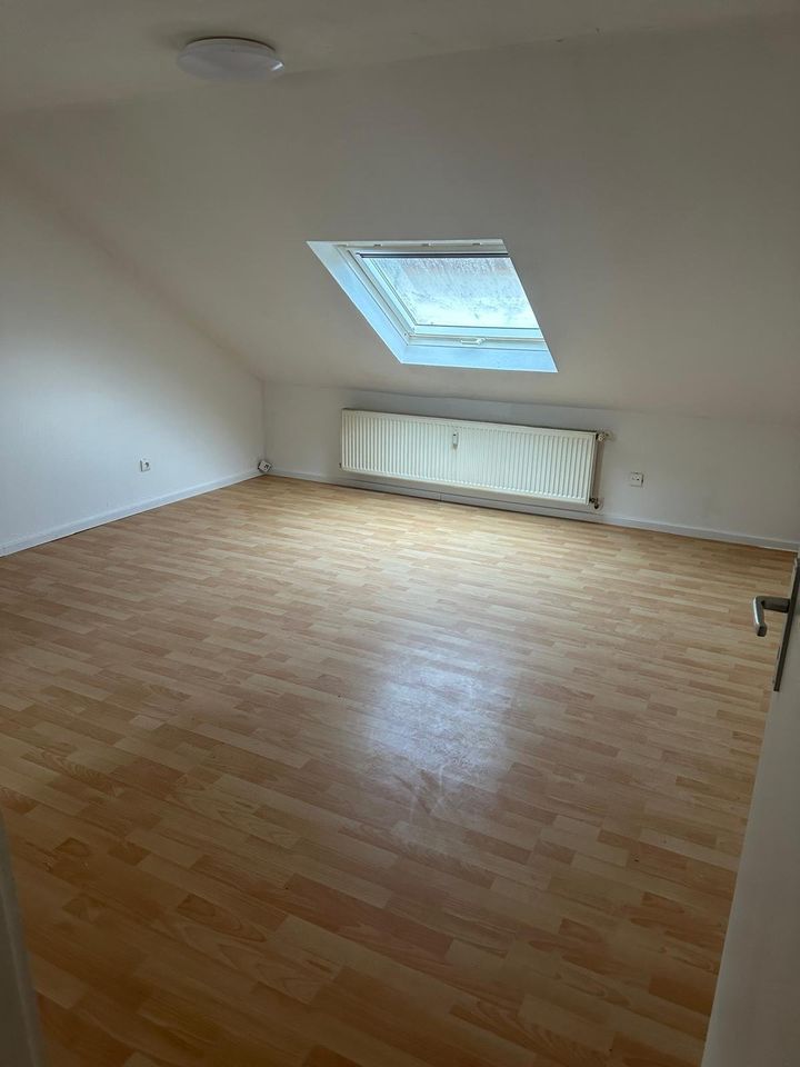 4-Zimmer Dachgeschosswohnung  in Gießen/Rödgen in Gießen
