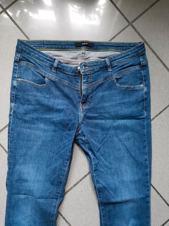 Zero Skinny Jeanshose Gr . 42 in Holzwickede