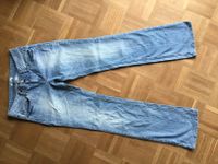 Helle Jeans von Esprit smart straight Größe 28/34 (36) lang Niedersachsen - Diepholz Vorschau