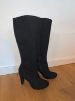 schwarze Wildlederstiefel mit Absatz, Tamaris, Größe 40 Bayern - Kulmbach Vorschau