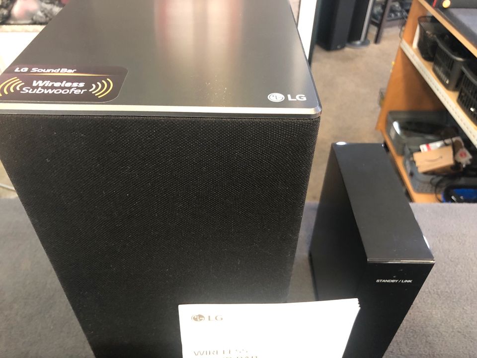 LG Soundbar DG1 mit Rear Kit, neuwertig! in Braunschweig