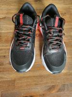 Puma Jungen Sneaker Größe 37 neu in schwarz-rot Nordrhein-Westfalen - Wesel Vorschau