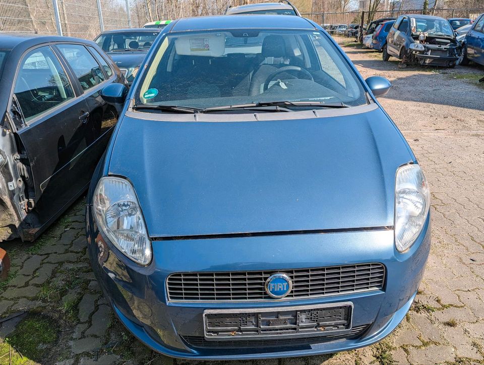 Fiat Punto Schlachtfest Ersatzteile Teilelager Teileträger (277) in Delmenhorst