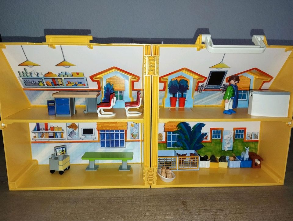 Tragbares Playmobil Haus in Stuttgart