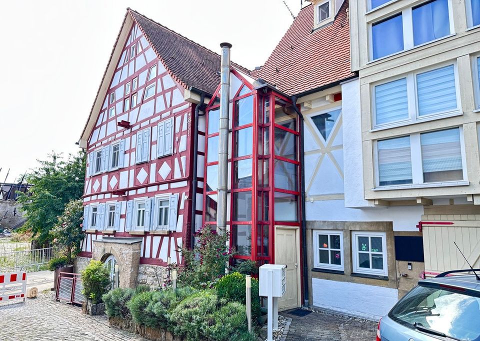 SCHÖNE VERMIETETE 3-ZIMMERWOHNUNG MIT HISTORISCHEM FLAIR in Bad Friedrichshall